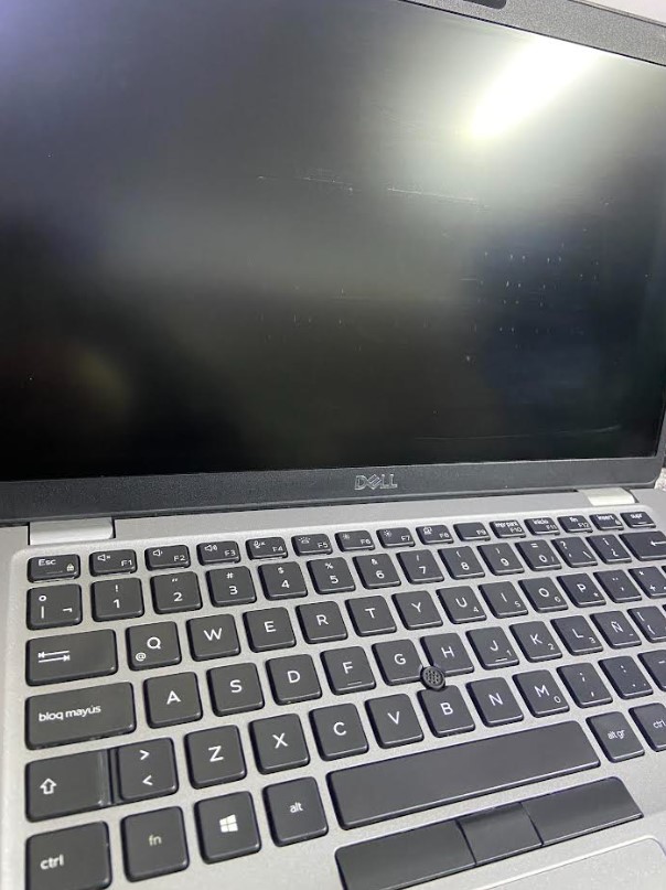 Dell Latitude 5410 Intel Core i5-10310U 16GB RAM 512 GB SSD 14" FHD TACTIL (REACONDICIONADO )