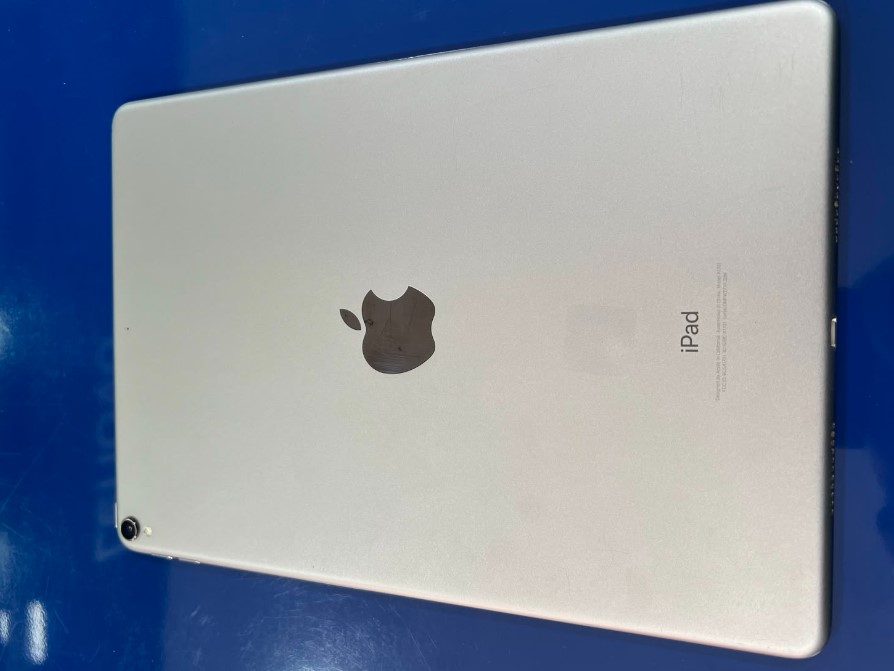 iPad Pro 10.5" (2017) Space Gray – Reacondicionado